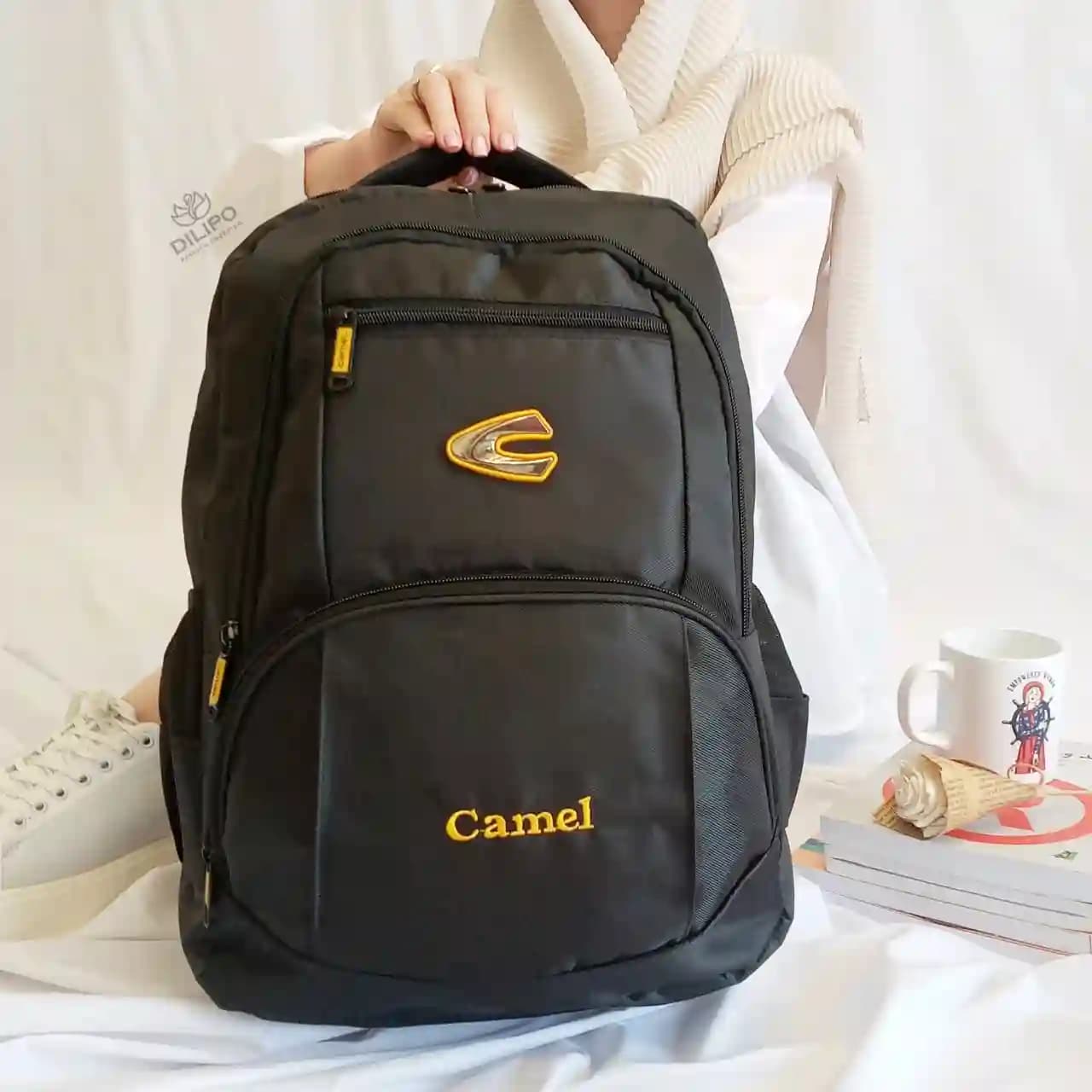 کوله پشتی مشکی طرح کمل 2376 — تصویر ۲