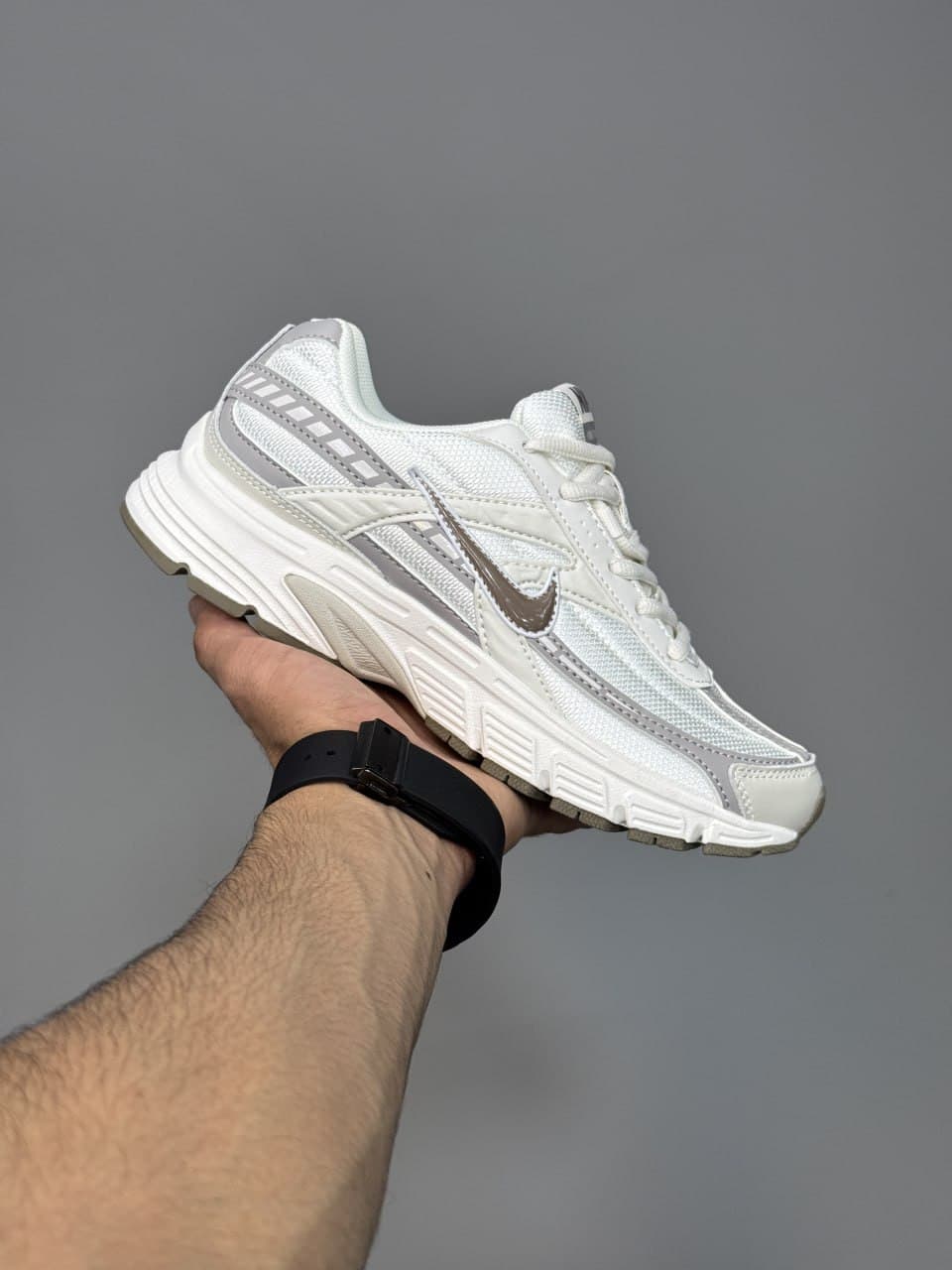 کتونی نایک اینیشیتور سفید خاکستری قهوهای Nike Initiator Phantom Light Bone Sail Brown — تصویر ۲
