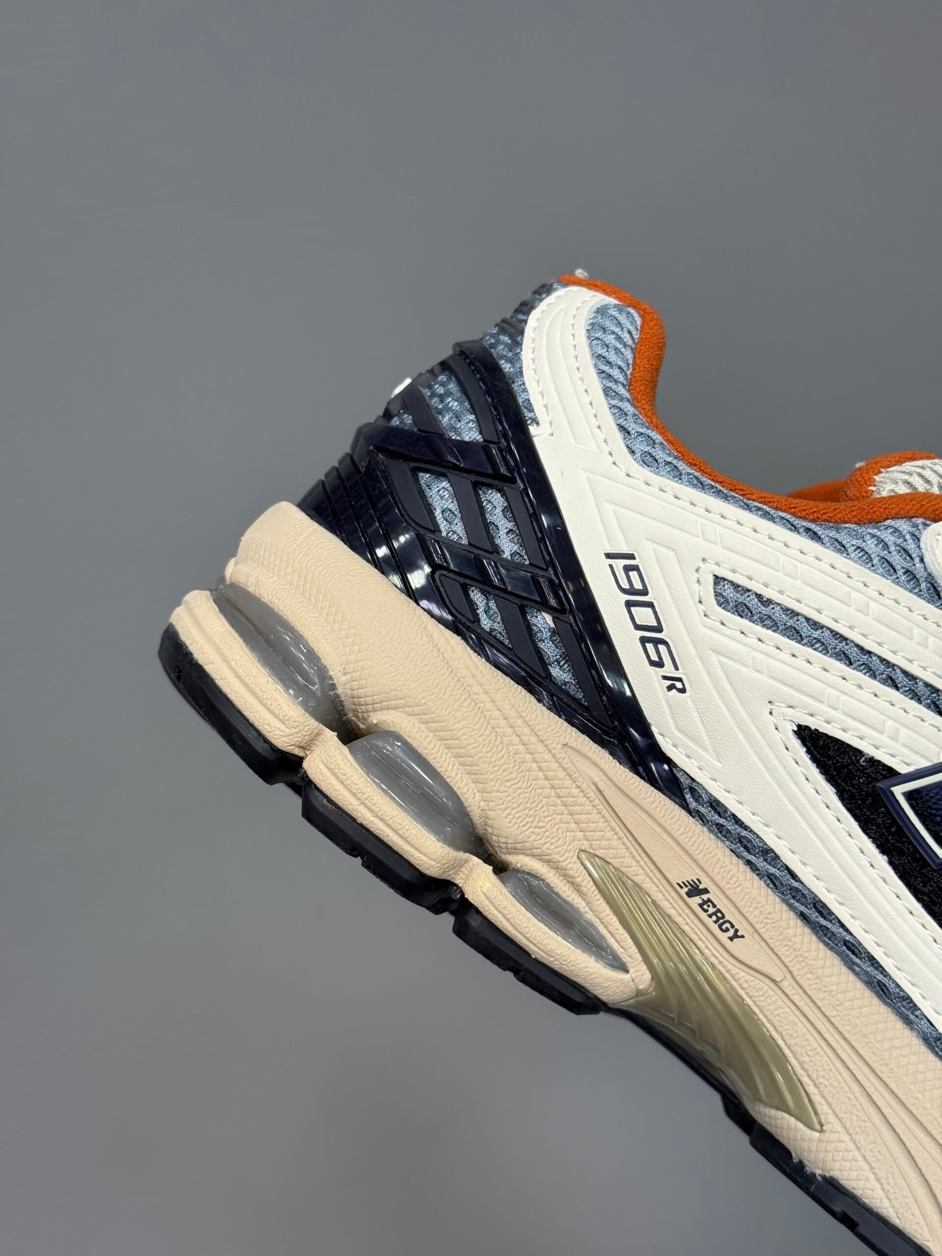 کتونی نیوبالانس 1906R کرم آجری New Balance 1906R Exclusive Blacktop Mindful Grey — تصویر ۵