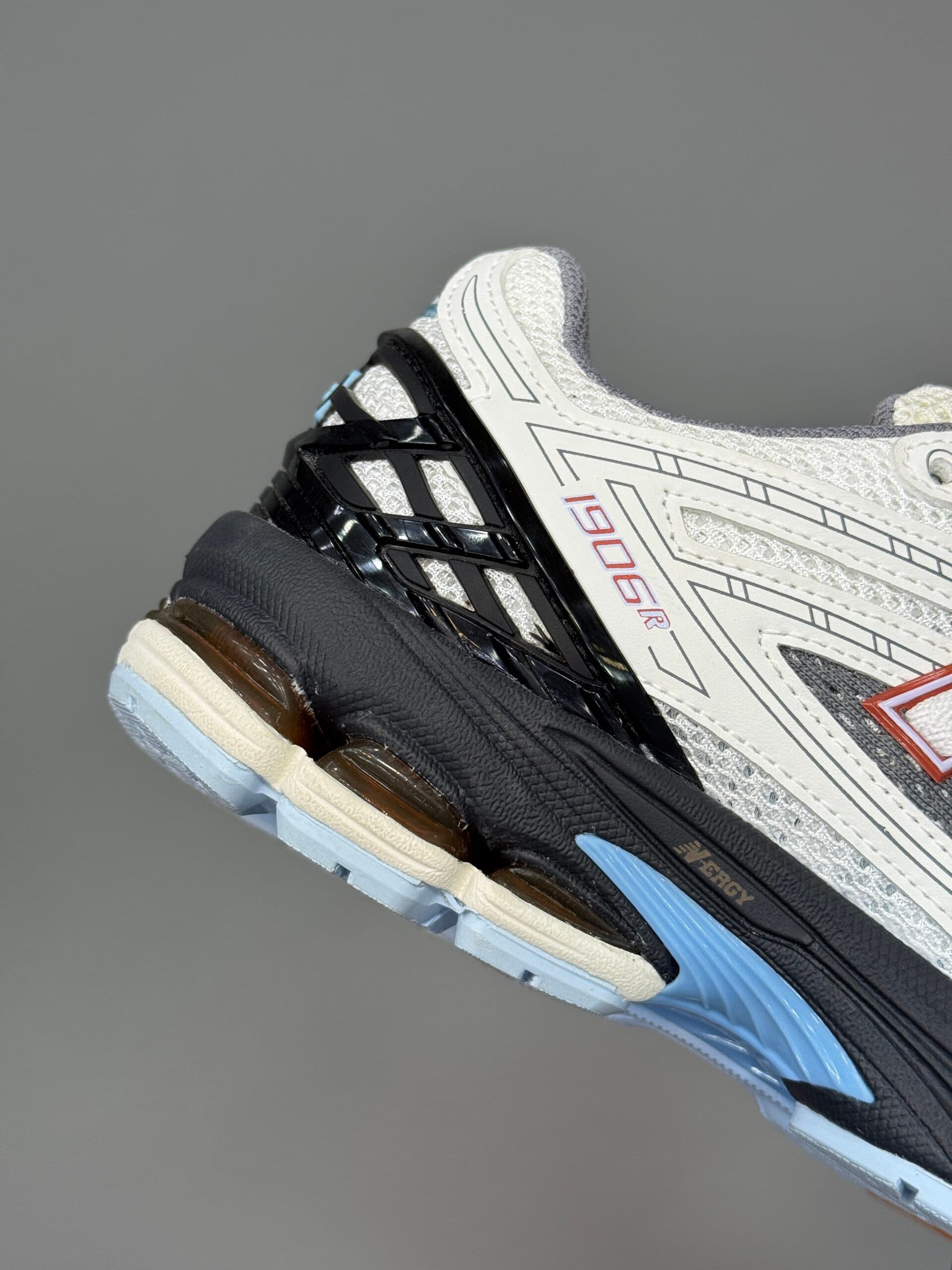 کتونی نیوبالانس 1906R سفید آبی مشکی New Balance 1906R — تصویر ۷