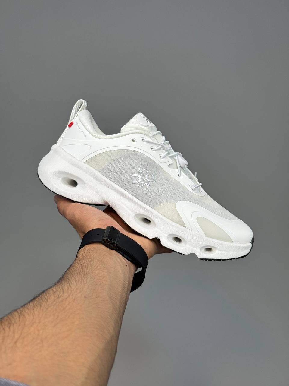 کتونی آن رانینگ کلودسولو سفید LOEWE x On Running Cloudsolo — تصویر ۲