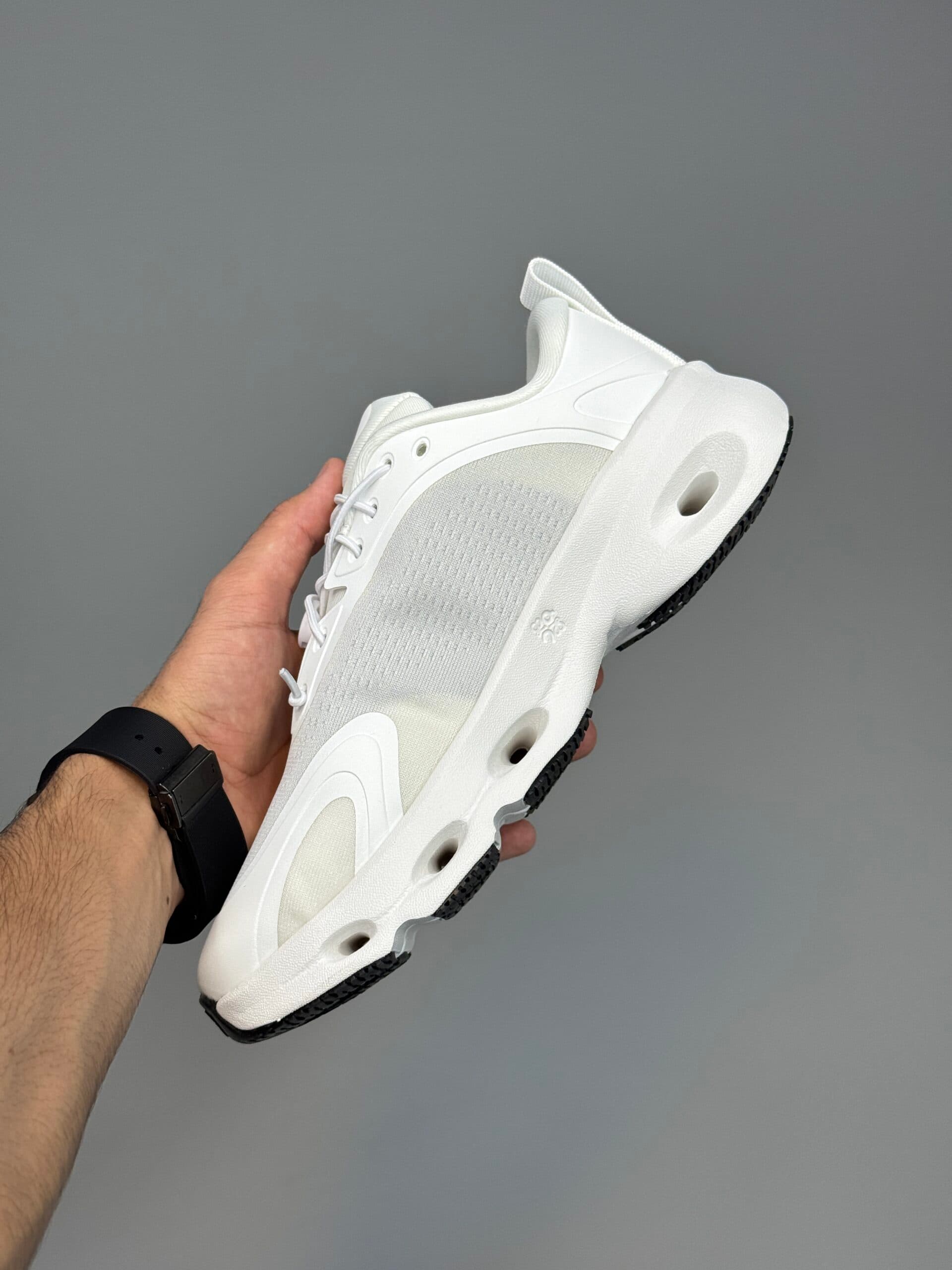 کتونی آن رانینگ کلودسولو سفید LOEWE x On Running Cloudsolo — تصویر ۳