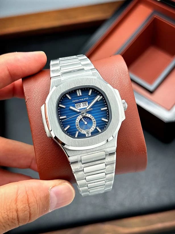 ساعت مچی پتک فیلیپ ناتیلوس | Patek Philippe Nautilus | نقره ای صفحه آبی رپلیکا ایتالیا