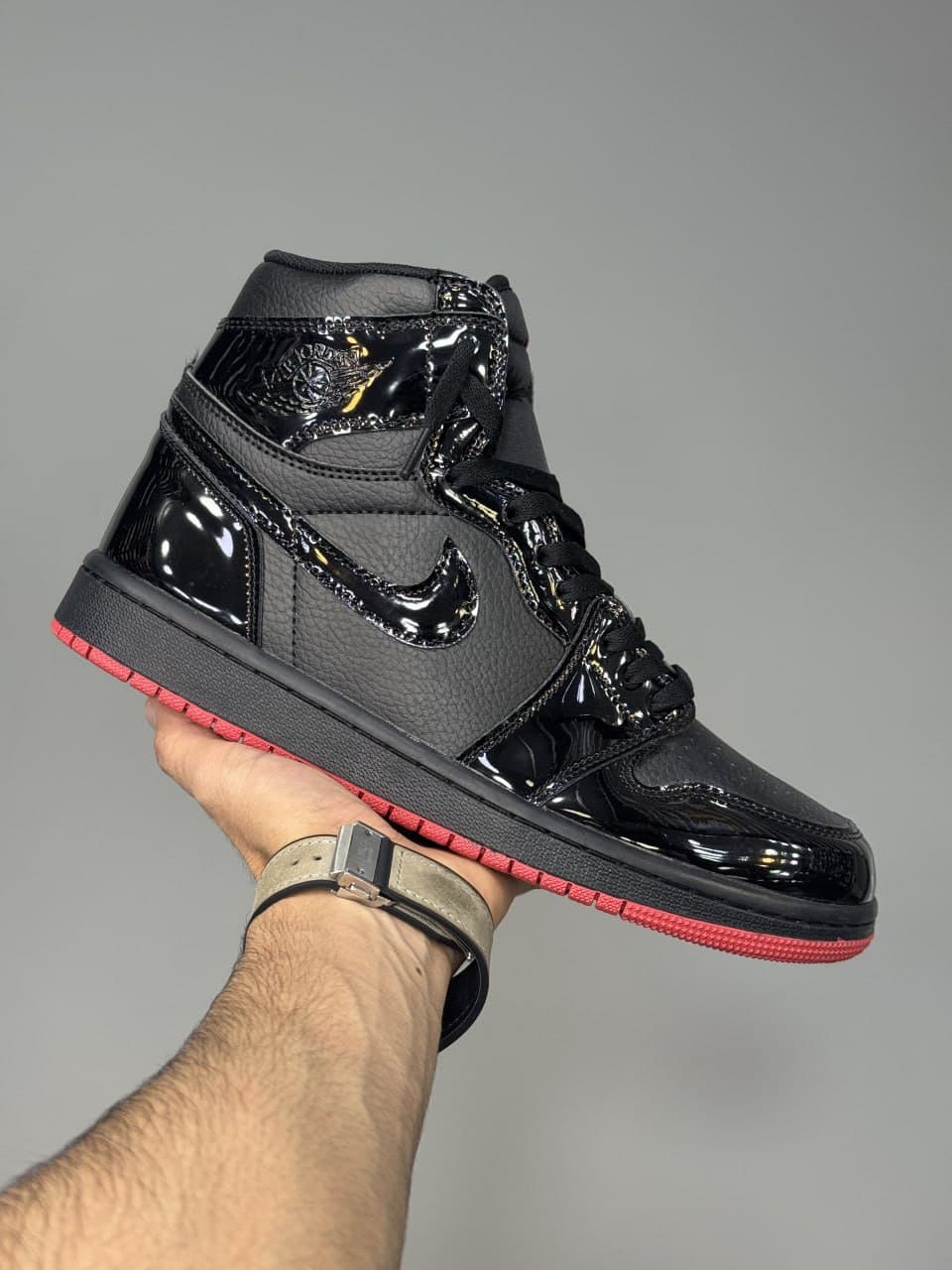 کتونی جردن وان ساقدار ورنی مشکی Air Jordan 1 High SP Gina — تصویر ۲