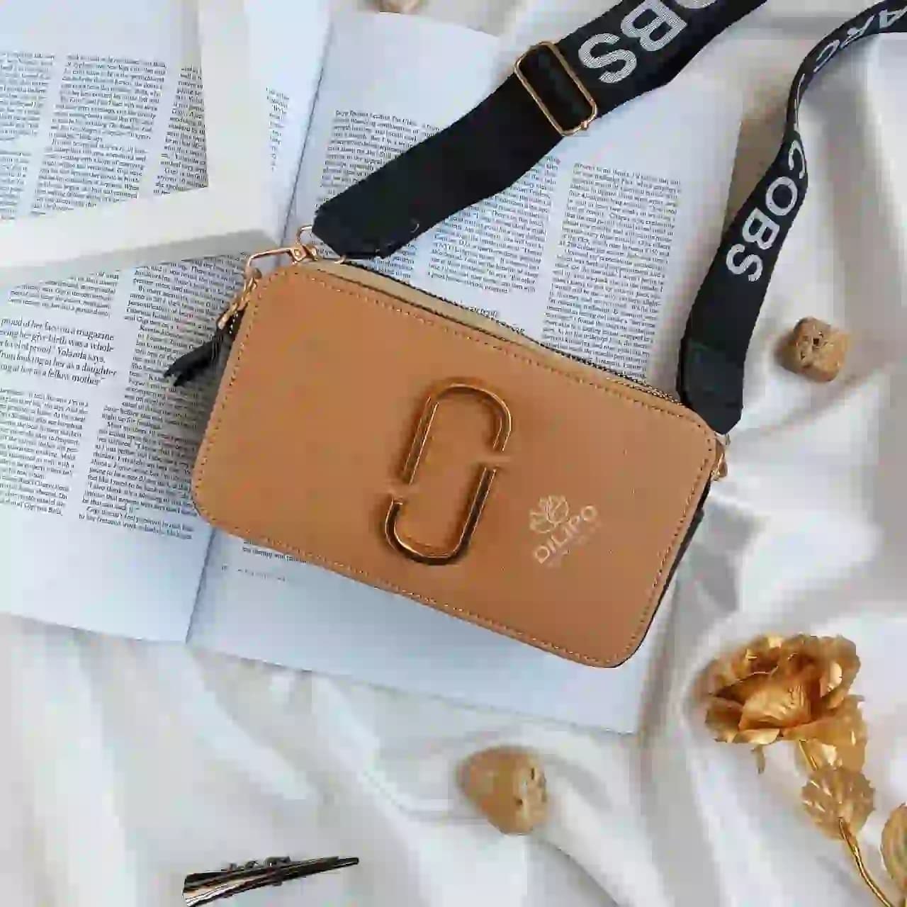 کیف دوشی زنانه جیکوبز برزنتی 2263