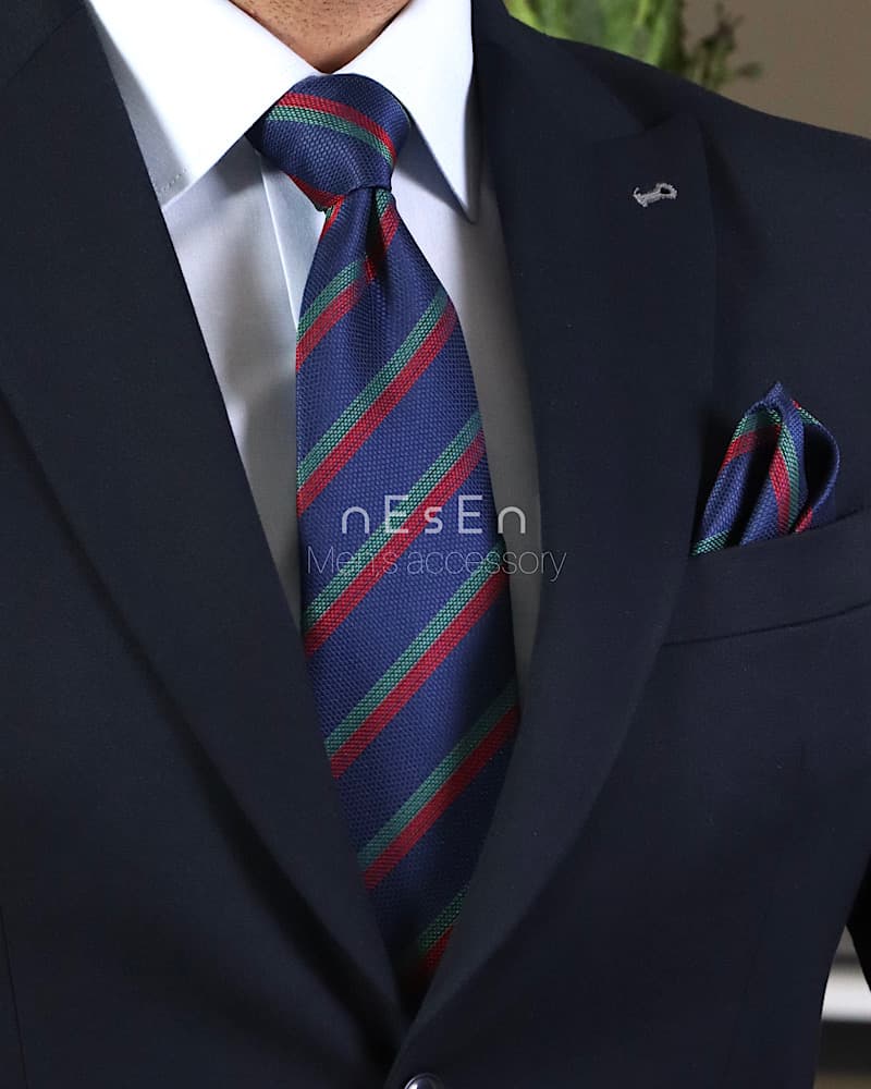 کراوات و دستمال جیب مردانه NESEN | طرح کجراه سرمه‌ای T159 — تصویر ۲