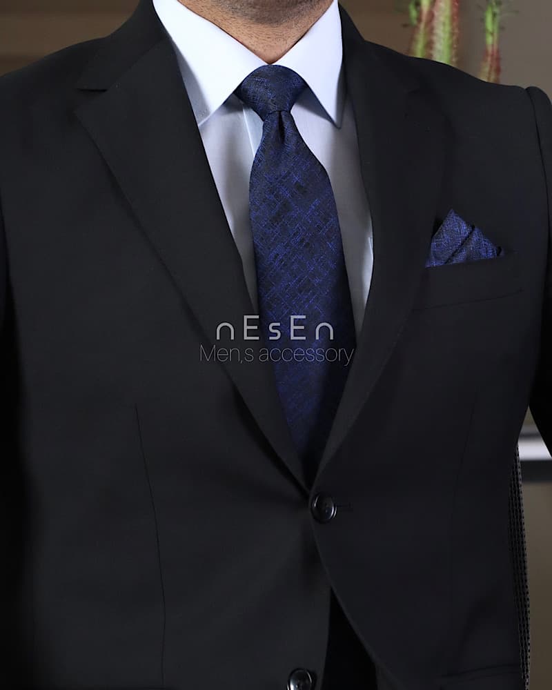 ست کراوات و دستمال جیب مردانه NESEN | طرح پتینه سرمه‌ای T154