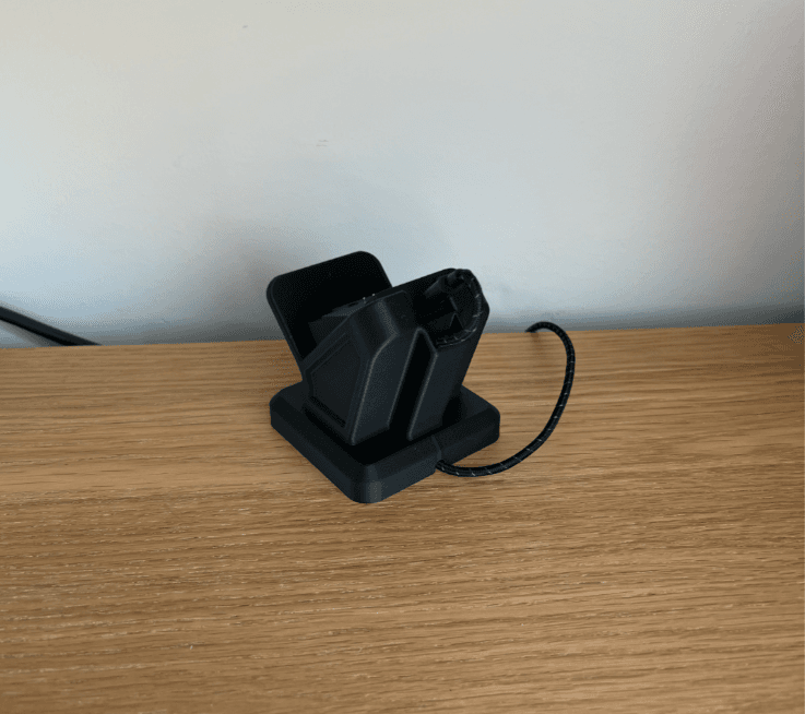 پایه نگهدارنده دسته بازی Xbox طرح مینیمال کد02 — تصویر ۳