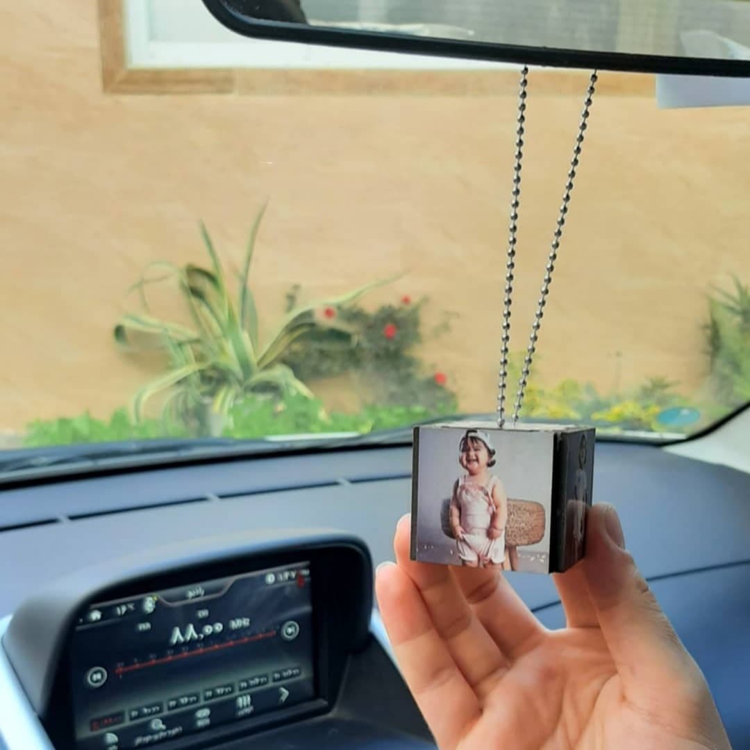 آویز ماشین مکعب با عکس دلخواه — تصویر ۲