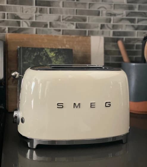 توستر اسمگ مدل SMEG TSF01CRUK — تصویر ۹