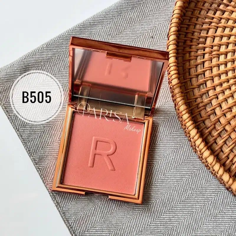 رژگونه پودری رولوشن Revolution مدل Blusher Reloaded کد 505 — تصویر ۳