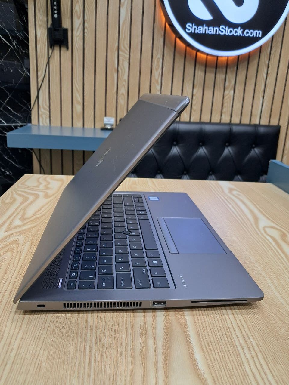 لپ تاپ استوک اچ پی HP Zbook 14U G5 i7 VGA 2G نسل 8 — تصویر ۲