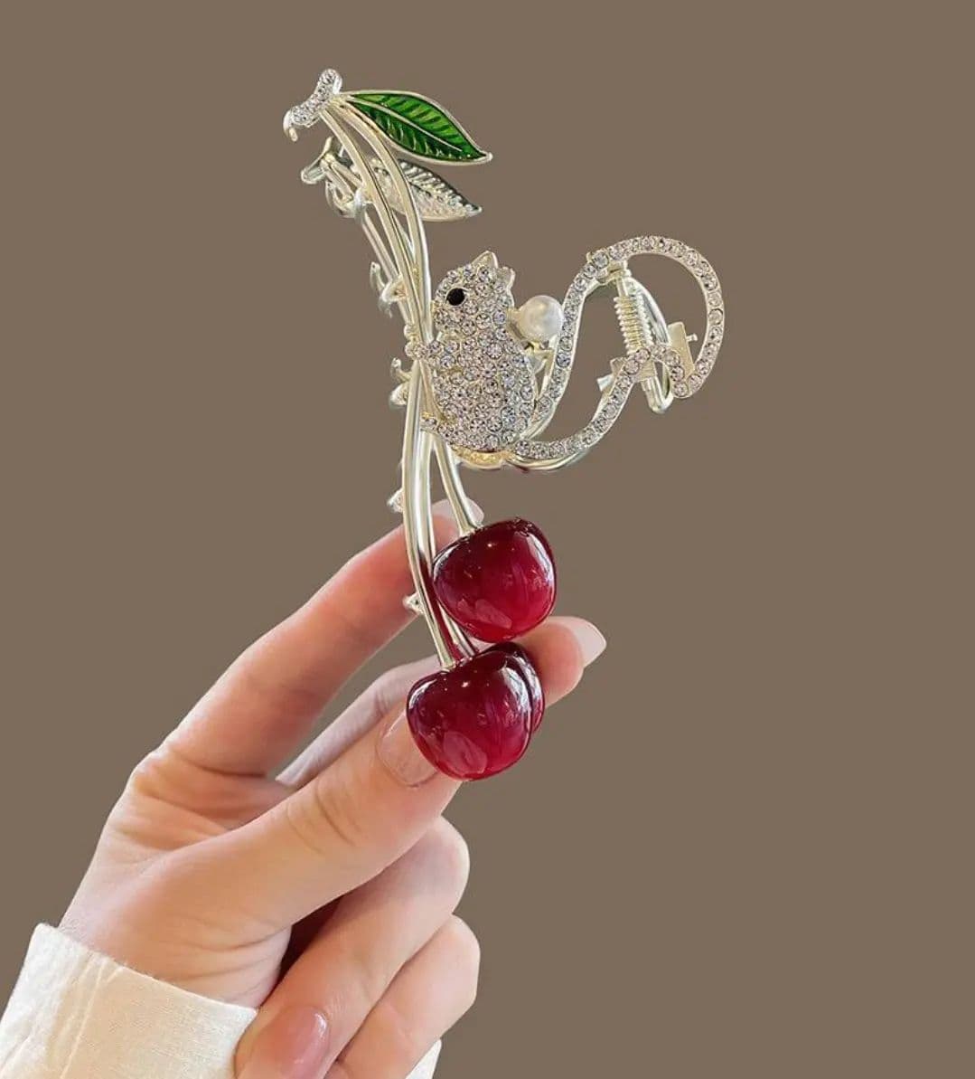 کلیپس فانتزی سنجاب و گیلاس نگینی b14 — تصویر ۲