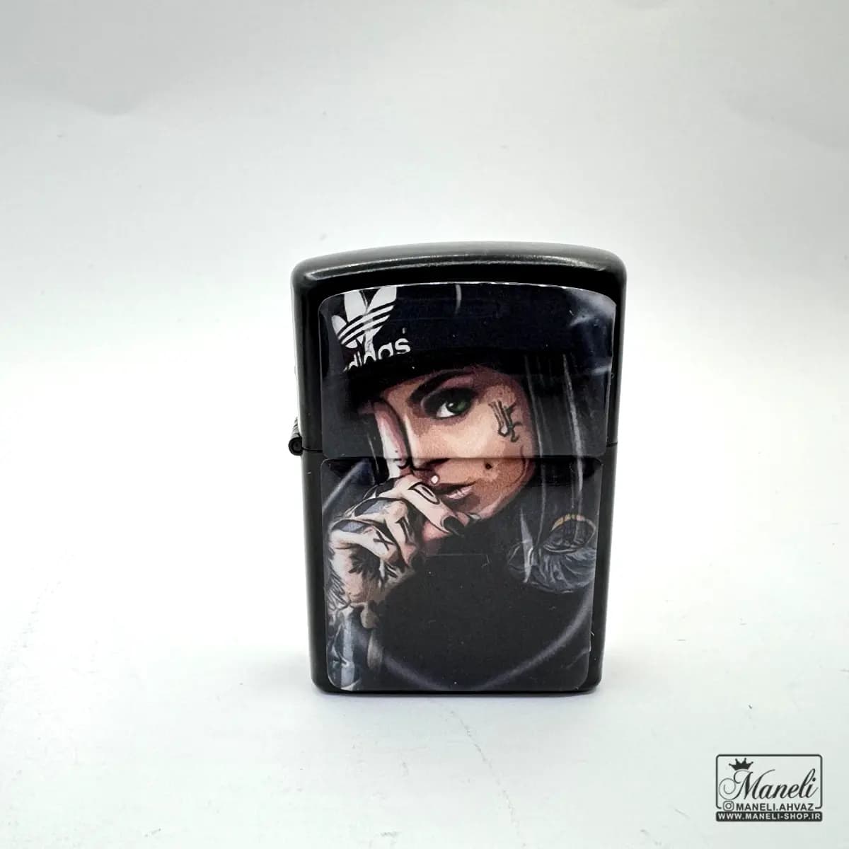 فندک مشکی zippo با طرح نقاشی زن زیبا — تصویر ۲