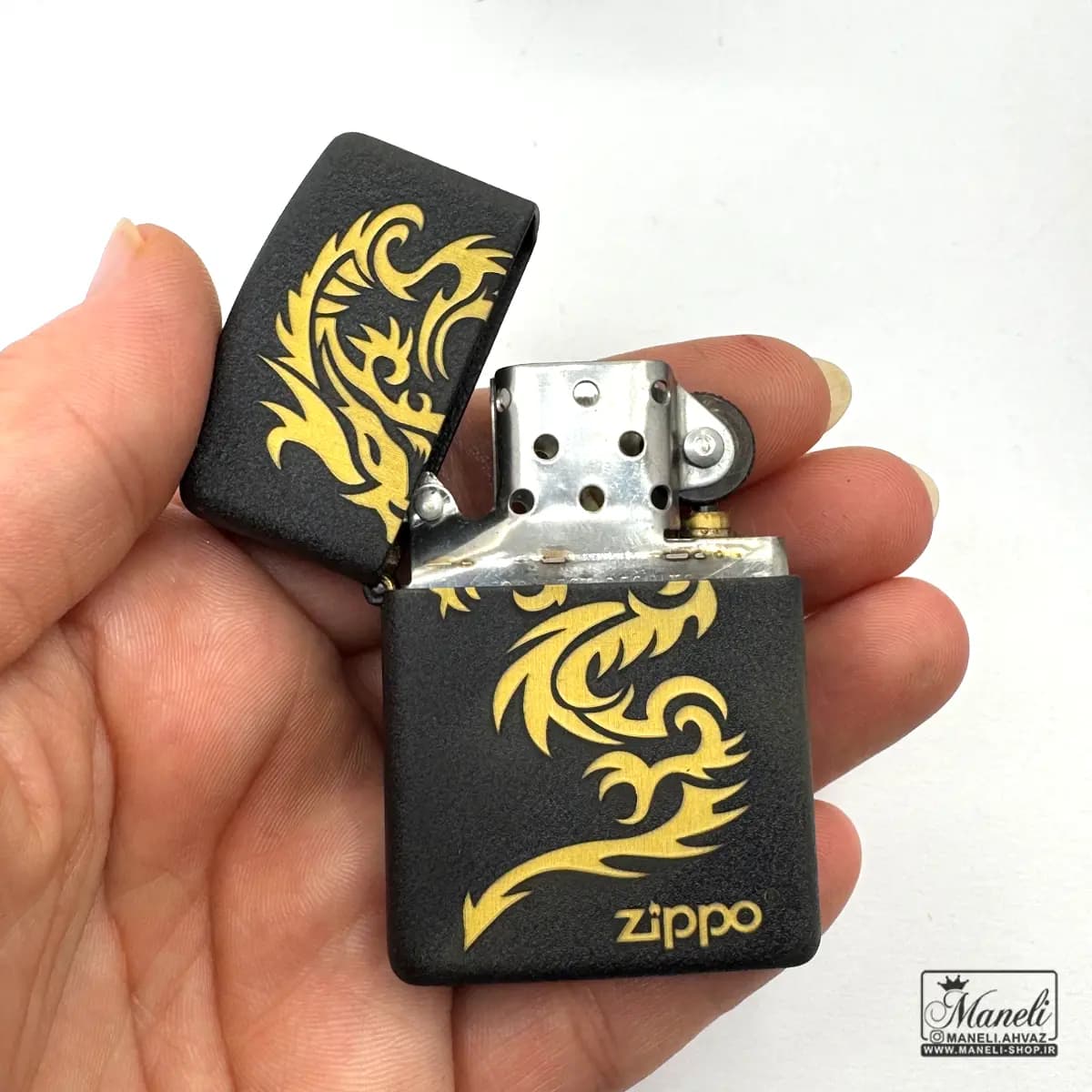 فندک بنزینی مشکی zippo ساده و طرح اژدها — تصویر ۴