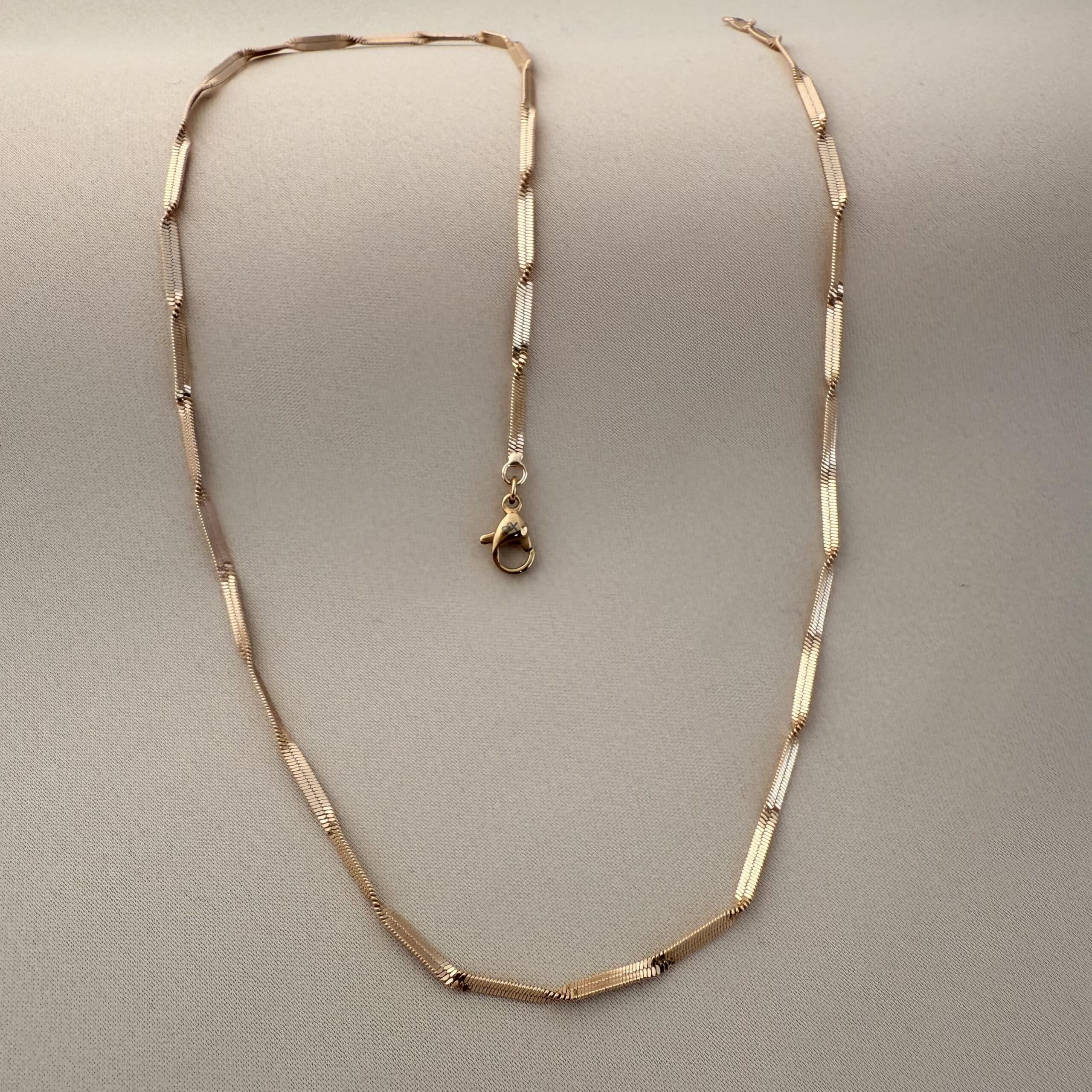 گردنبند پیچی ژوپینگ مدل X000836268 — تصویر ۲