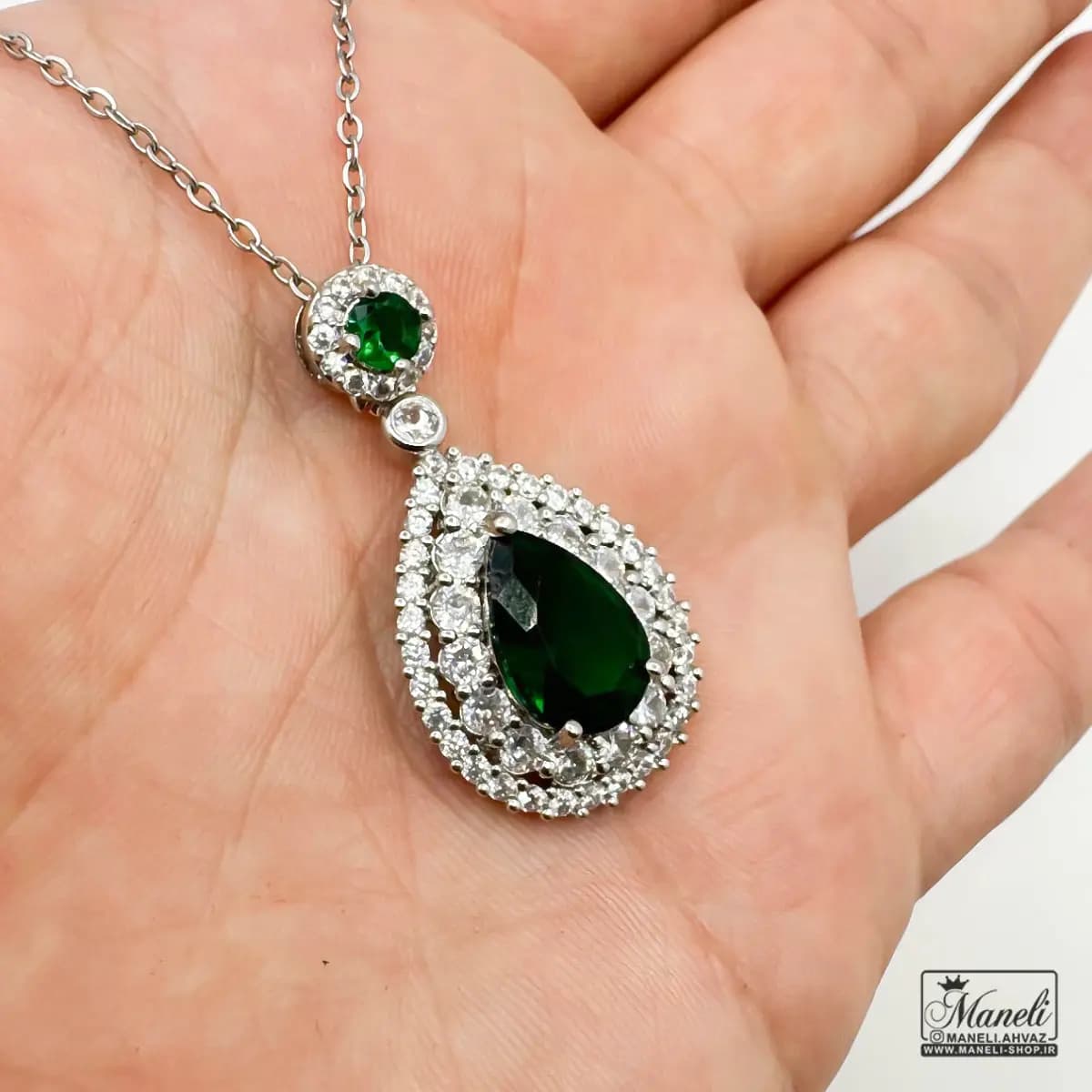 گردنبند اشکی نگین سبز طرح خرم سلطانی — تصویر ۳
