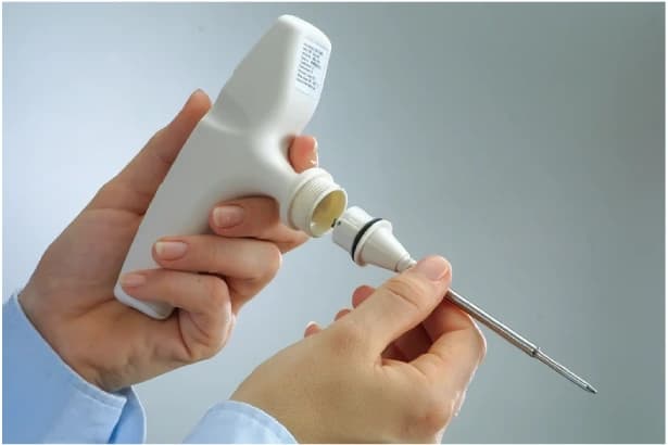 کیت ترمومتر مواد غذایی تستو testo 105 با ۳ پراب قابل تعویض (استاندارد، بلند و منجمد) — تصویر ۵