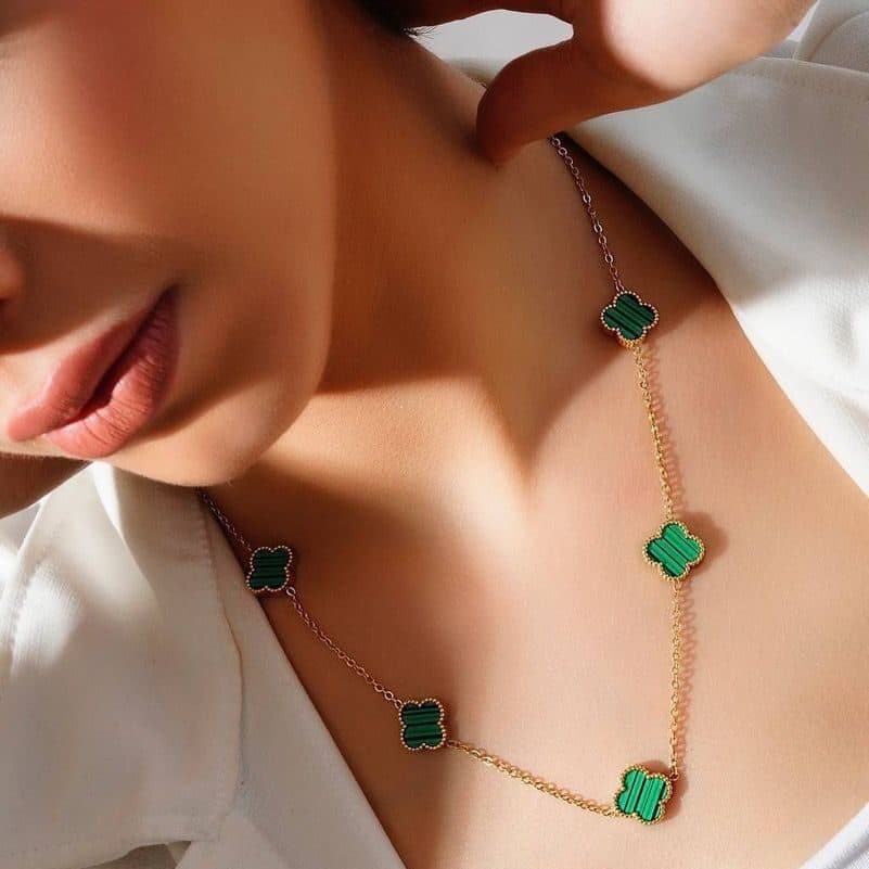 گردنبند زنانه طرح ونکلیف سبز–استیل ضد حساسیت