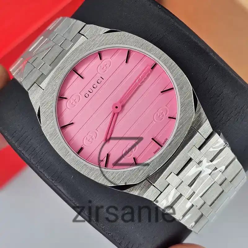 ساعت مچی زنانه و مردانه گوچی سیلور صفحه صورتی Gucci Silver Pink Screen — تصویر ۲