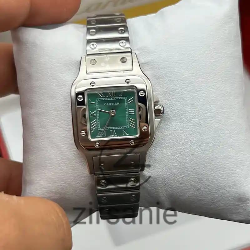 ساعت مچی زنانه کارتیر د سانتوز سیلور صفحه سبز Cartier de Santos Metal Silver Green screen — تصویر ۳
