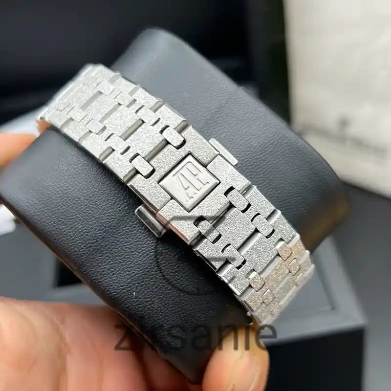 ساعت مچی مردانه اودمار پیگه صفحه اسکلتون سیلور دور نگین Audemars Piguet Silver Skeleton Daimand — تصویر ۵
