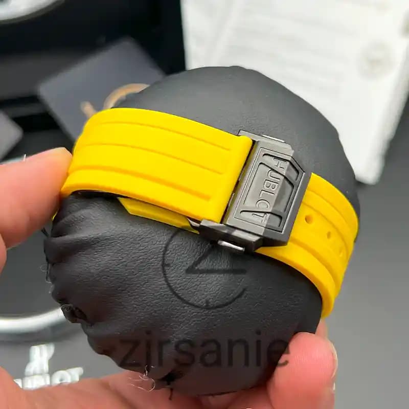 ساعت مچی مردانه هابلوت توربیون زرد صفحه مشکی Hublot Tourbillon Yellow Black Screen — تصویر ۴