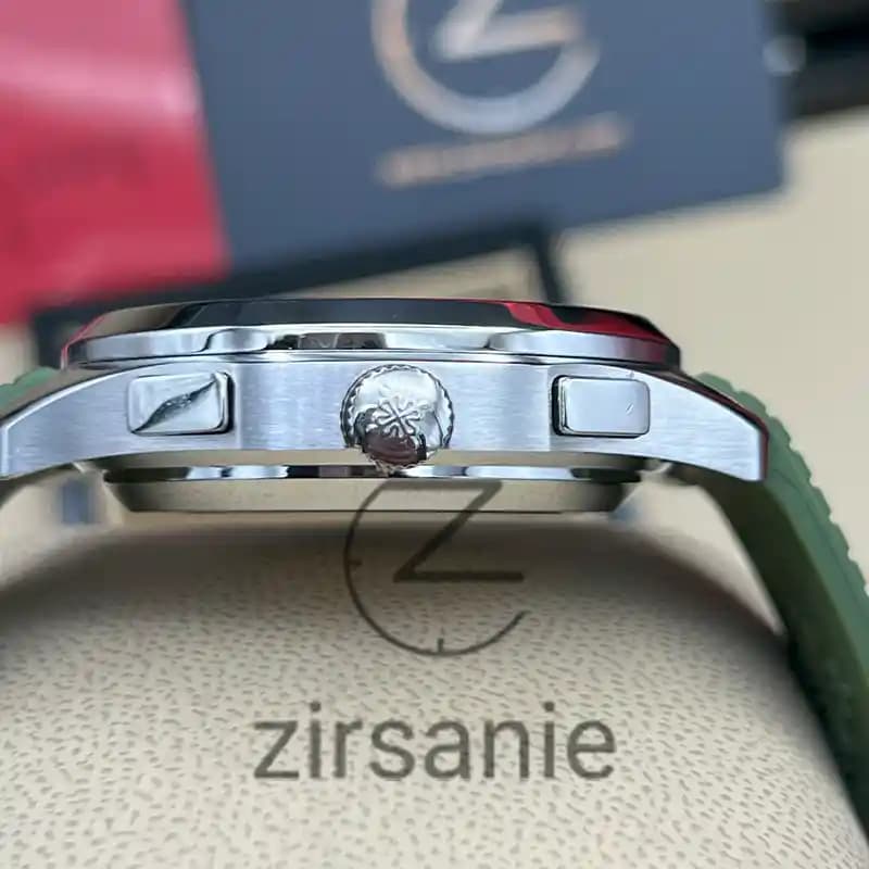 ساعت مچی مردانه پتک فیلیپ آکوانات سیلور سبز Patek Philippe Aquanaut Green Silver — تصویر ۶