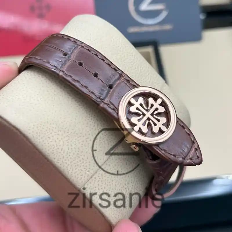 ساعت مچی مردانه پتک فیلیپ آکوانات رزگلد صفحه سفید Patek Philippe Aquanaut RoseGold White Screen — تصویر ۵