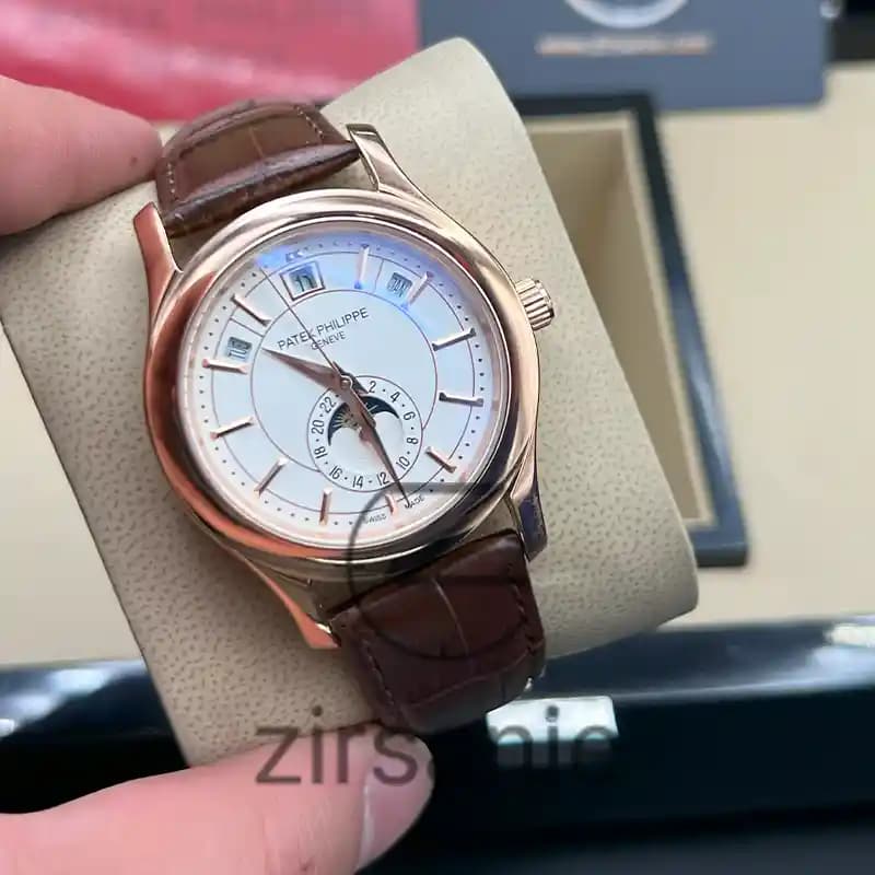 ساعت مچی مردانه پتک فیلیپ آکوانات رزگلد صفحه سفید Patek Philippe Aquanaut RoseGold White Screen — تصویر ۴