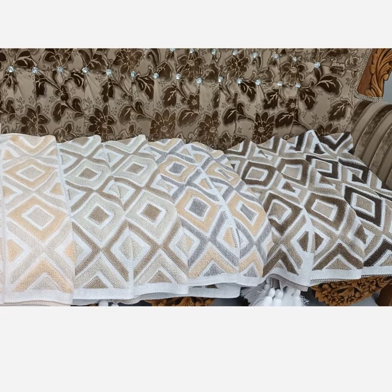 شال مبل پانچ حراج ابعاد 140*170 | الیاف اکرلیک ترک با کیفیت فوق‌العاده — تصویر ۴