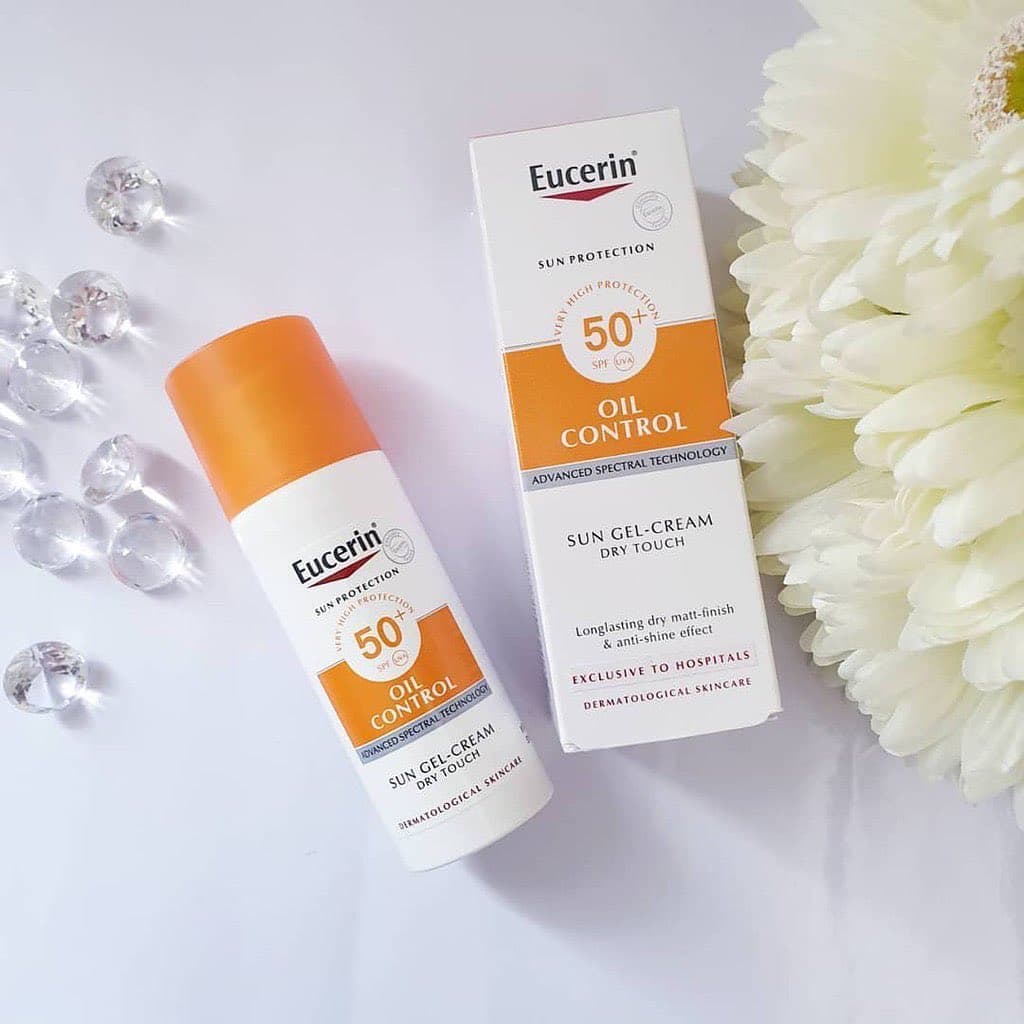 ژل کرم ضد آفتاب کنترل کننده چربی بی رنگ اوسرین / eucerin oil control
