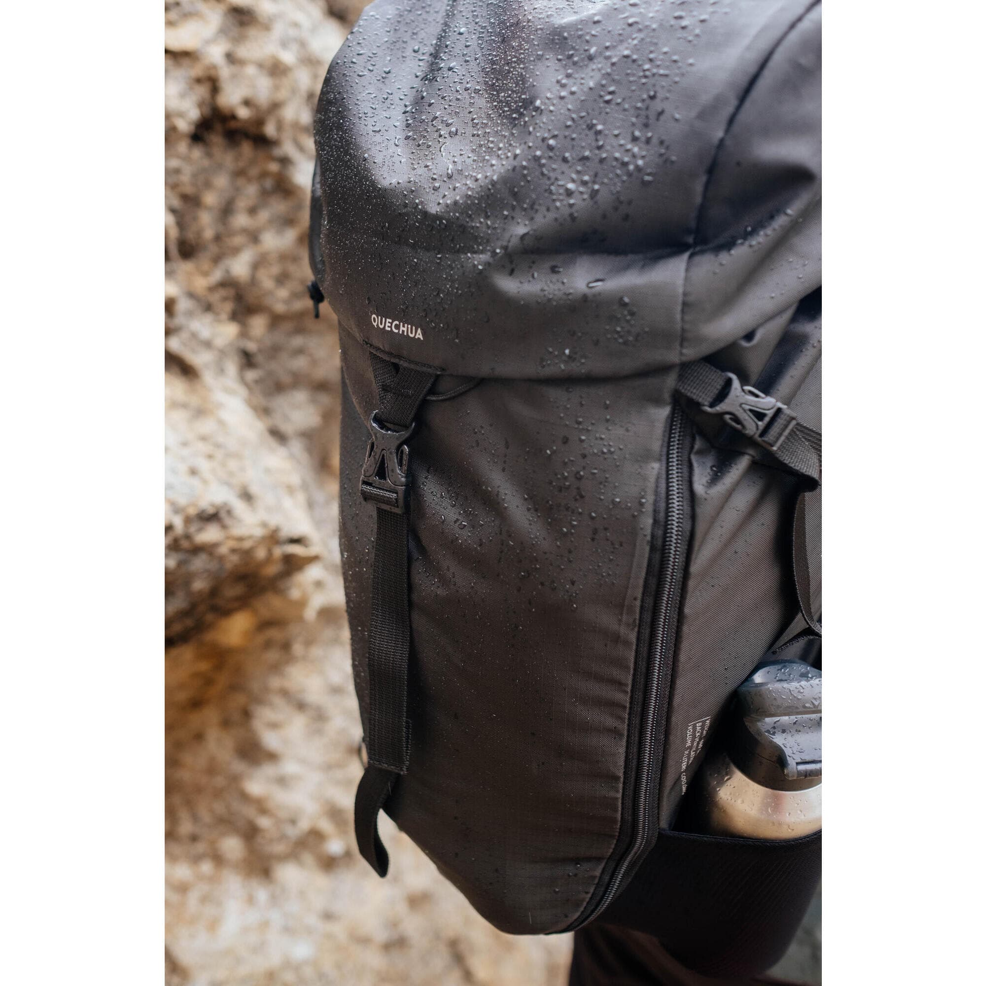 کوله پشتی کچوا کوهنوردی 35 لیتری Quechua Outdoor Backpack – 35 L – MH100 — تصویر ۴