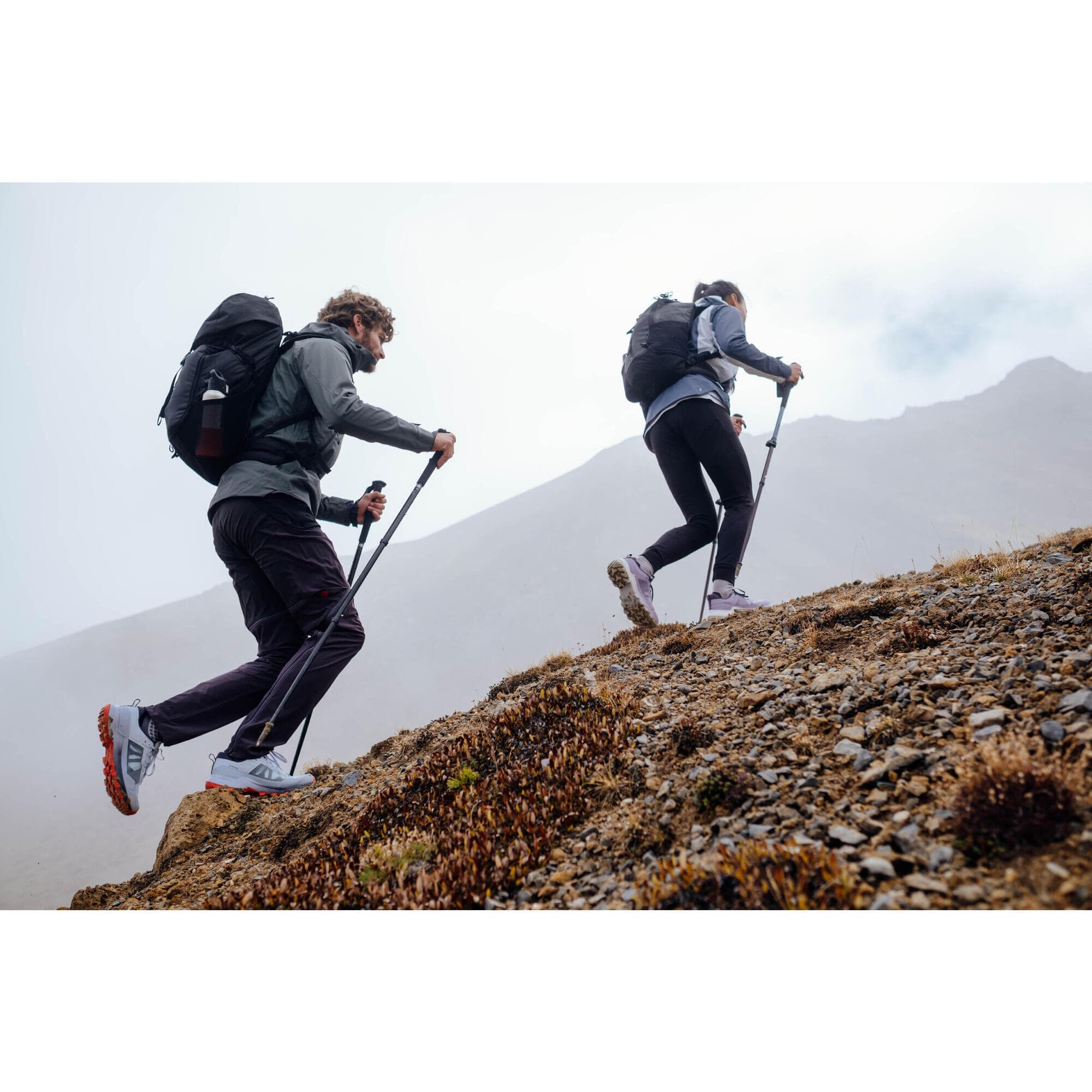 کوله پشتی کچوا کوهنوردی 35 لیتری Quechua Outdoor Backpack – 35 L – MH100 — تصویر ۶