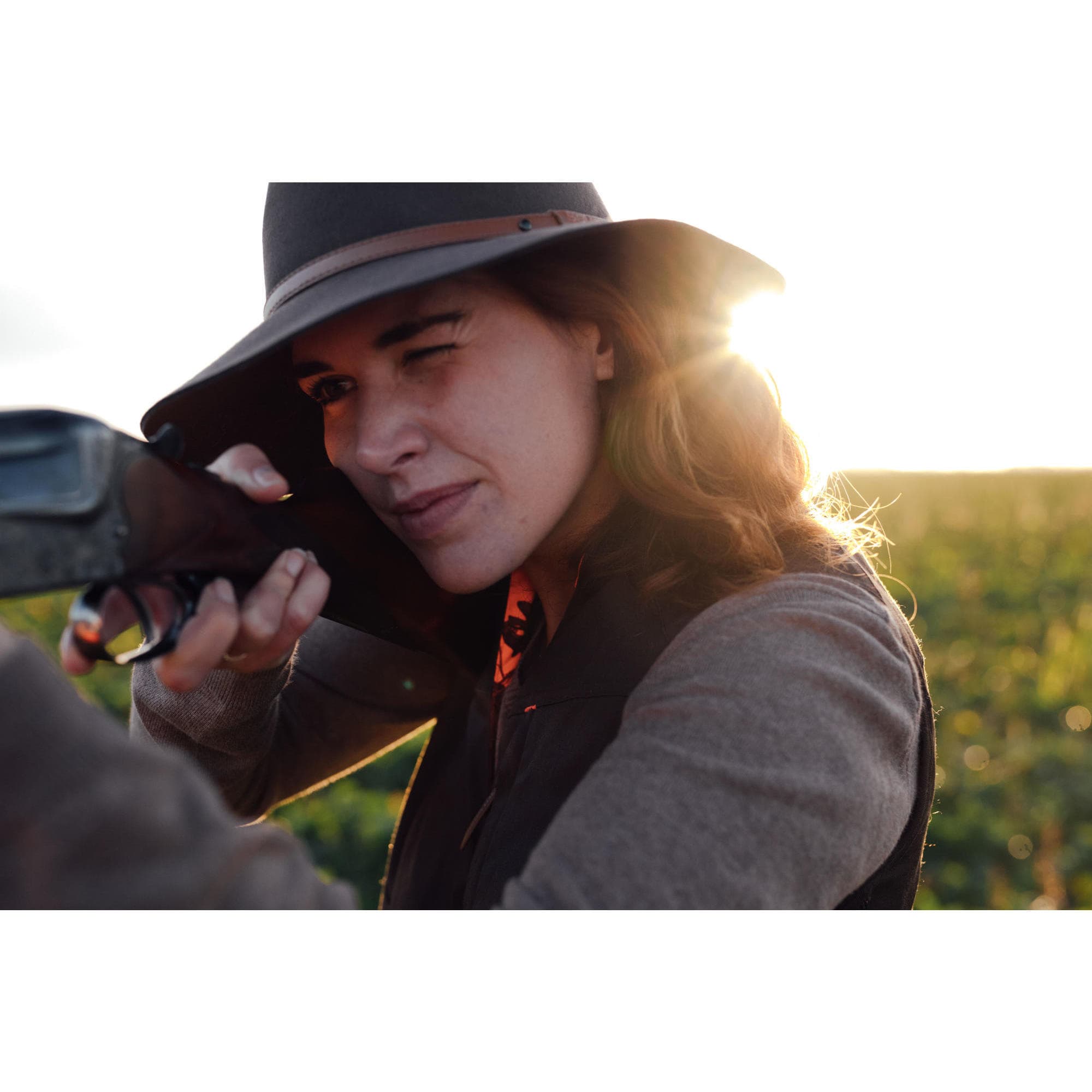 کلاه فدورا زنانه سولوگناک Solognac Women’s Fedora – Hunting and Nature Watching – Brown – 500 — تصویر ۲