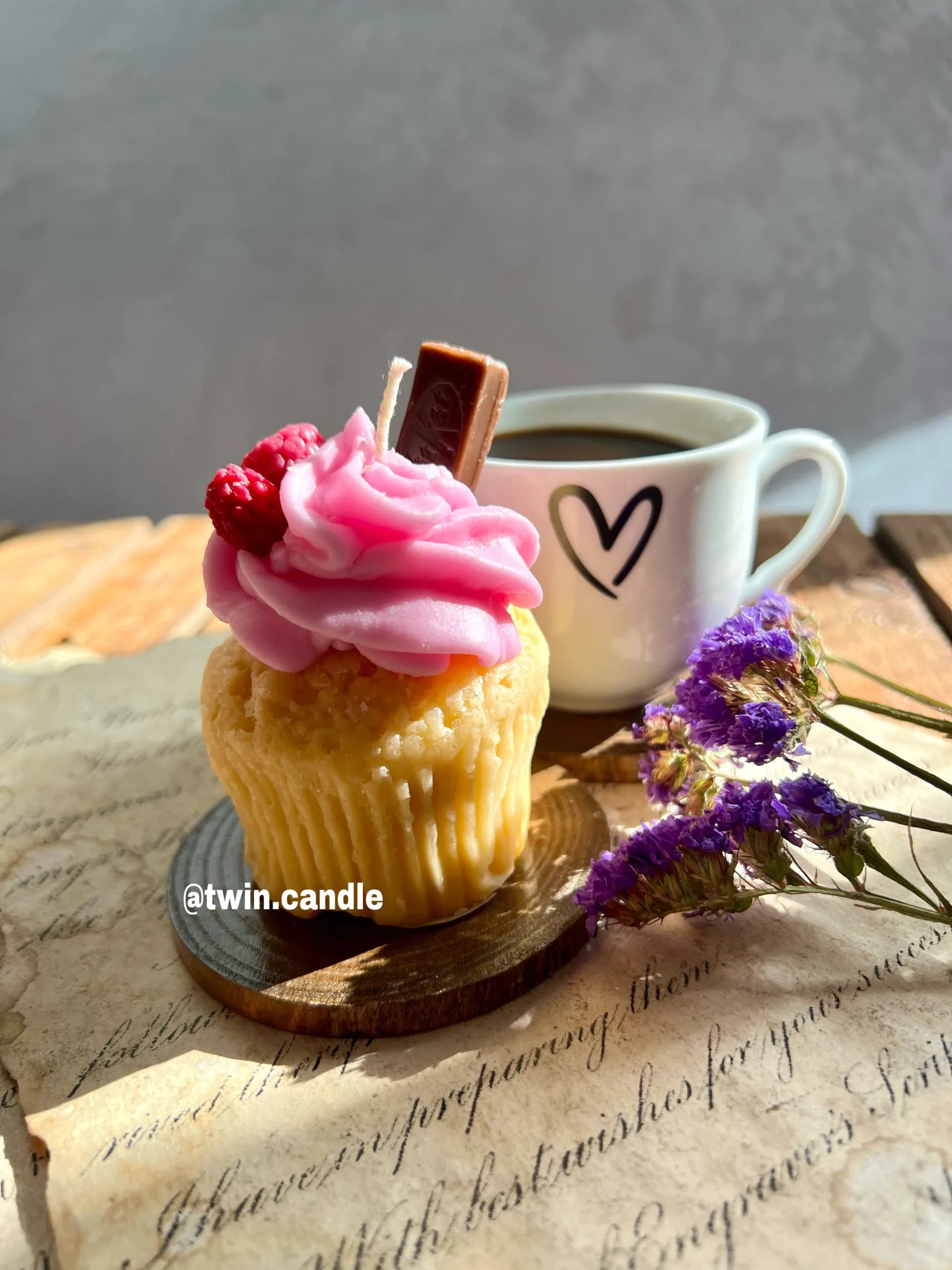 شمع کاپ کیک کیت کت و شاتوت