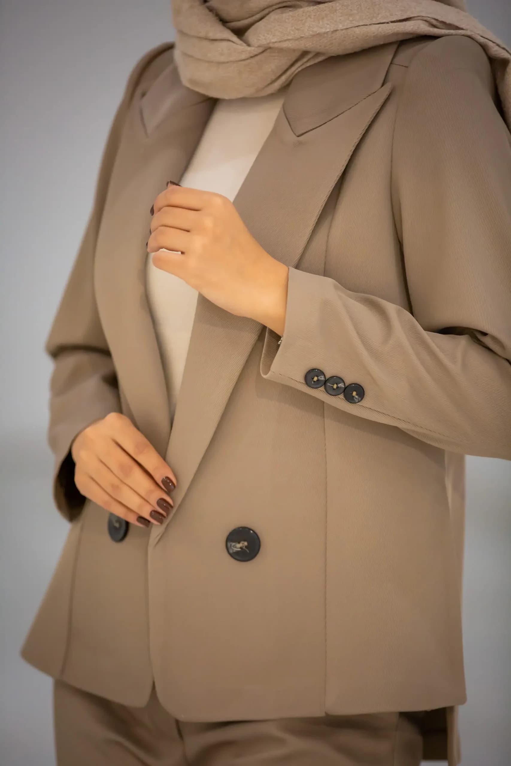 کت زنانه بلدینگ بغل چاک — تصویر ۳