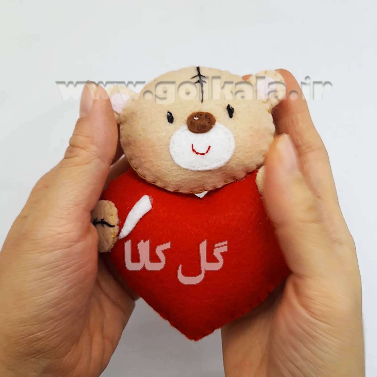 عروسک خرس ولنتاین نمدی قلب‌بغل ۱۵ سانتی گل کالا — تصویر ۴