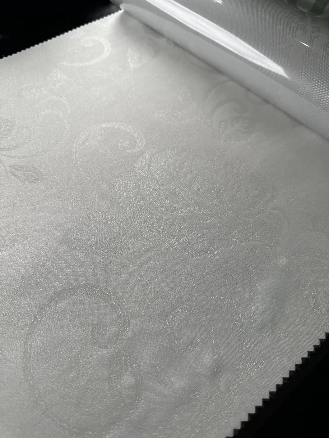 پرده حریر محو طرح گل فانتزی — تصویر ۳