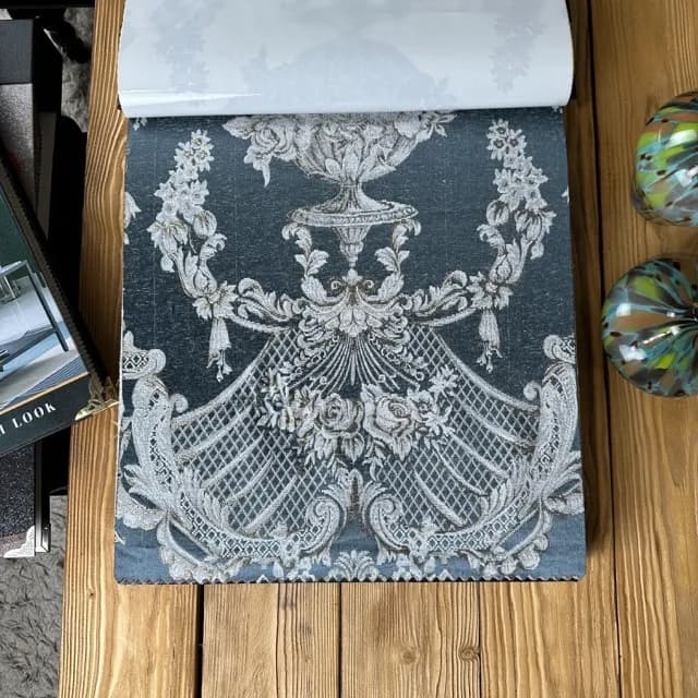 پرده شانل طرح گلدان رنگ قهوه ای — تصویر ۲