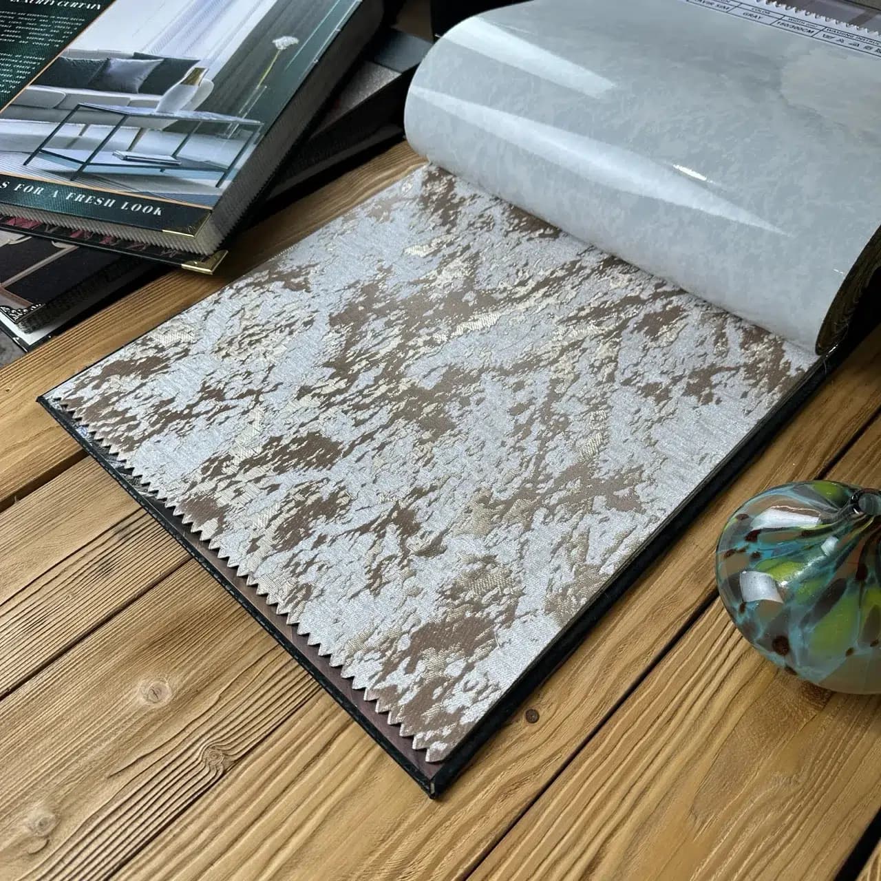 پرده شانل طرح پتینه نسکافه ای