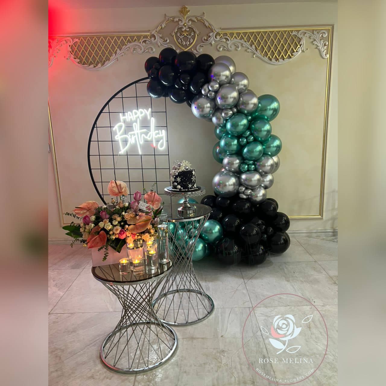 بادکنک آرایی تم سبز مشکی نقره ای — تصویر ۲