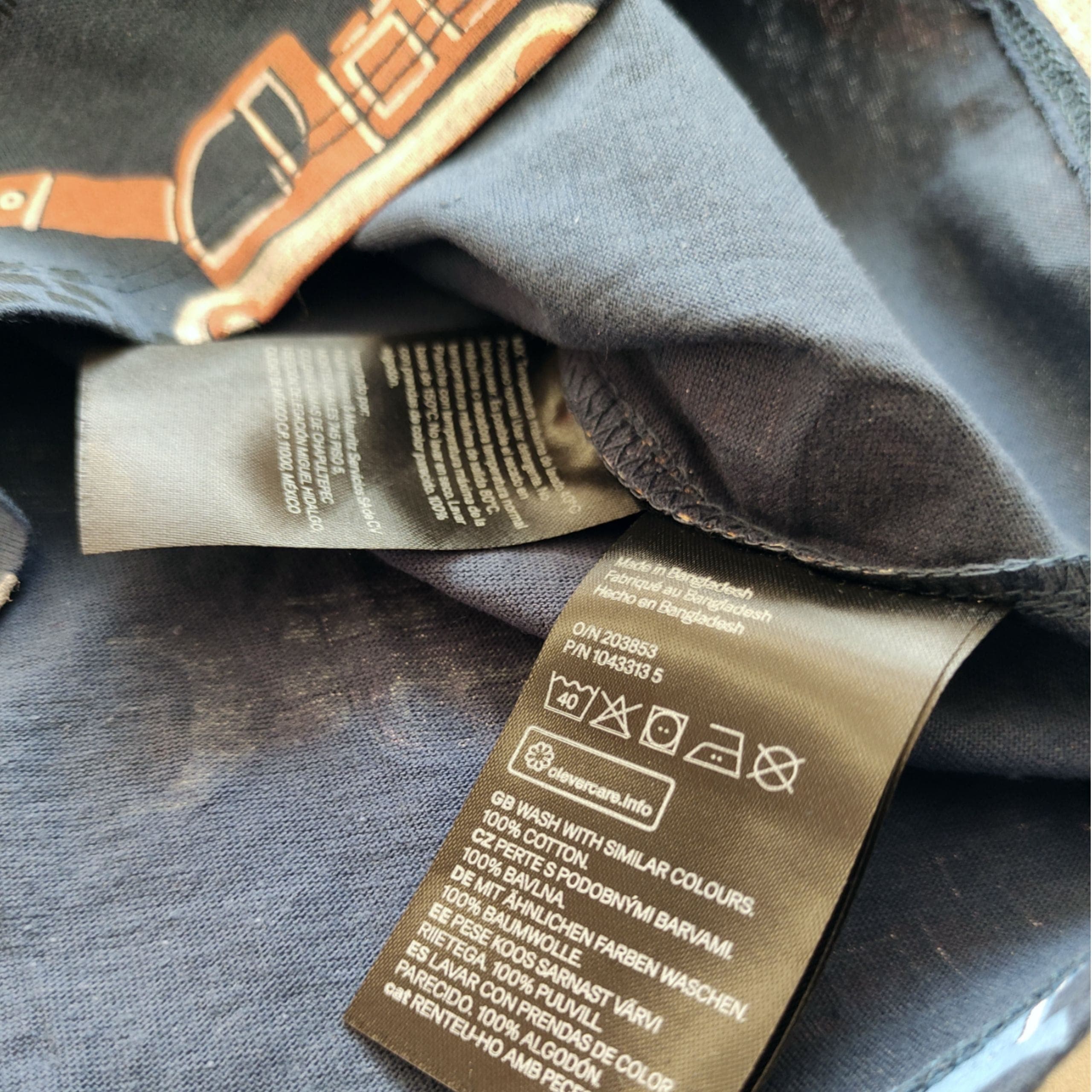 تیشرت سرمه ای ماشین آلات h&m — تصویر ۴