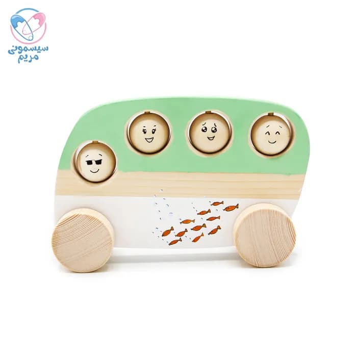 اتوبوس با مسافر چوبی