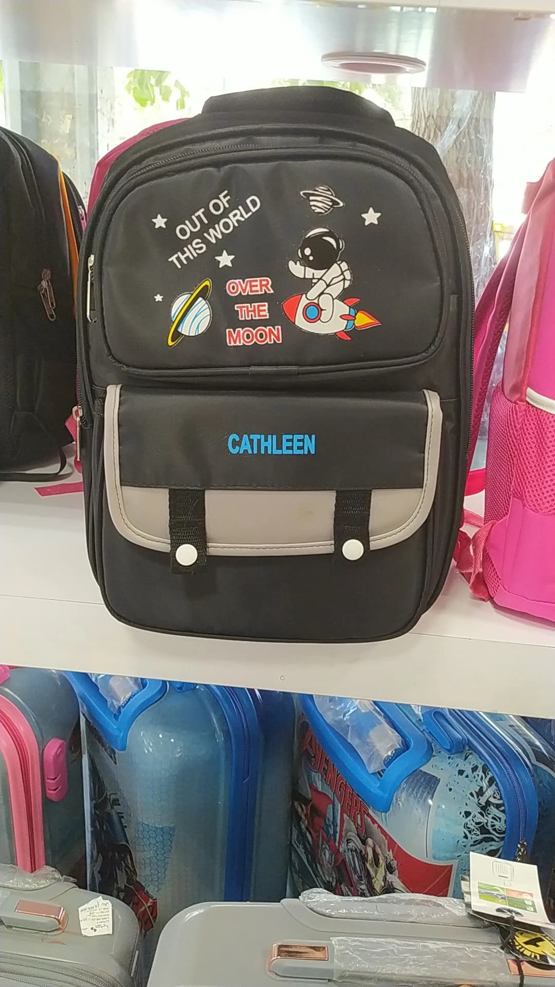 کوله‌پشتی مدرسه طرح فضانورد Cathleen (تم Out of This World) مدل A — تصویر ۶