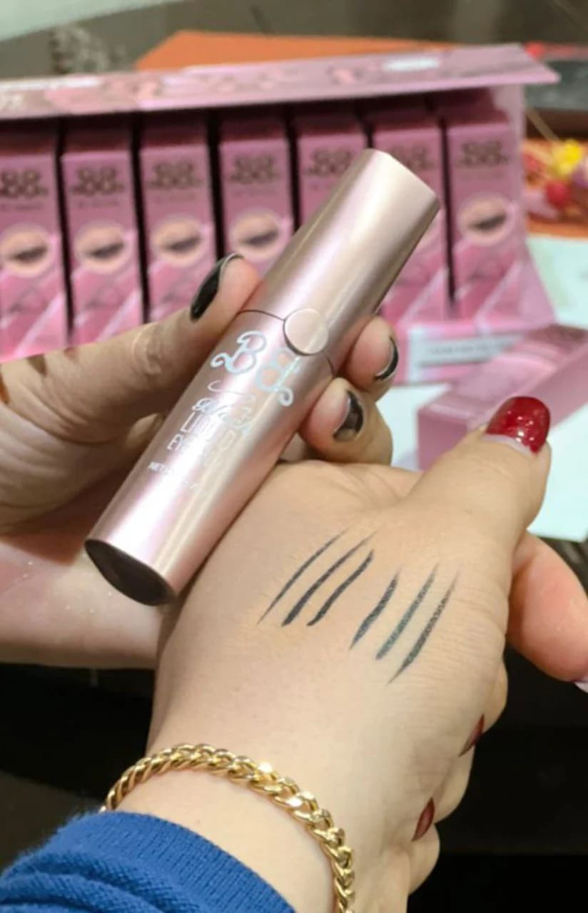 خط چشم ضد آب 3QBeauty | ماندگاری بالا، بدون ریزش، مناسب چشم‌های حساس — تصویر ۲