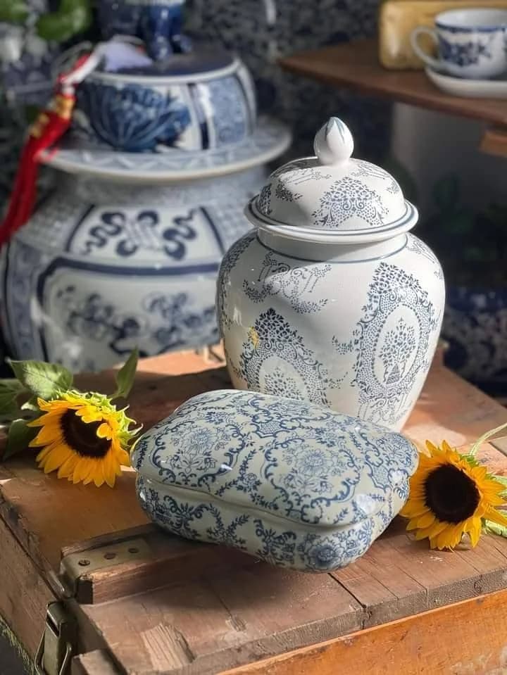 ظرف شکلات خوری یا جاکاردی داماس روشن کرمی