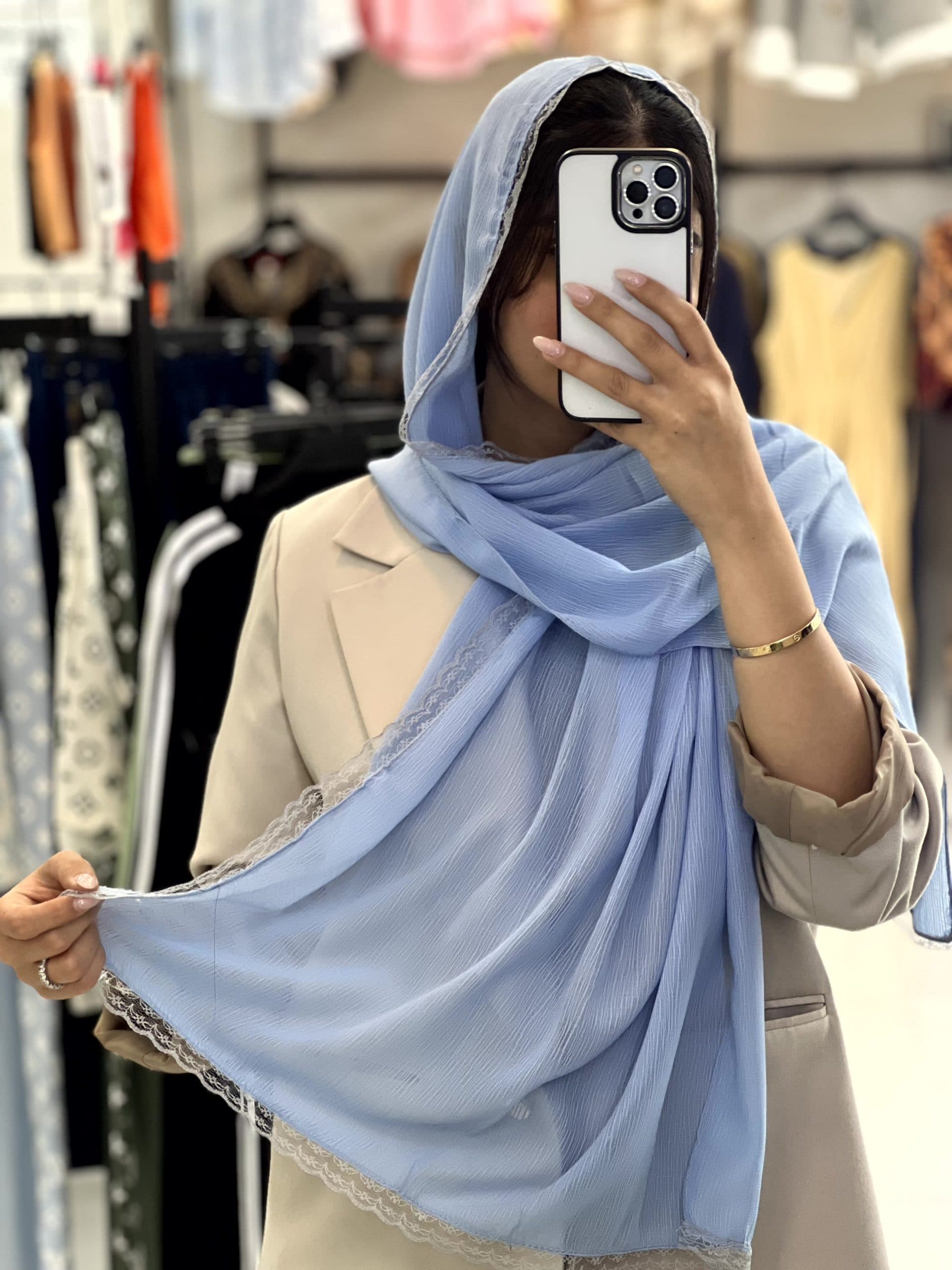 شال برشکا دور دانتل — تصویر ۴