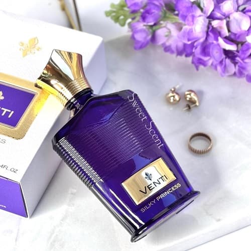 عطر ادکلن کرید کویین آف سیلک(بنفش) فرگرانس ورد | Creed Queen Of Silk (Venti Silky Princess Fragrace World) حجم 100 میل(شرکتی) — تصویر ۳