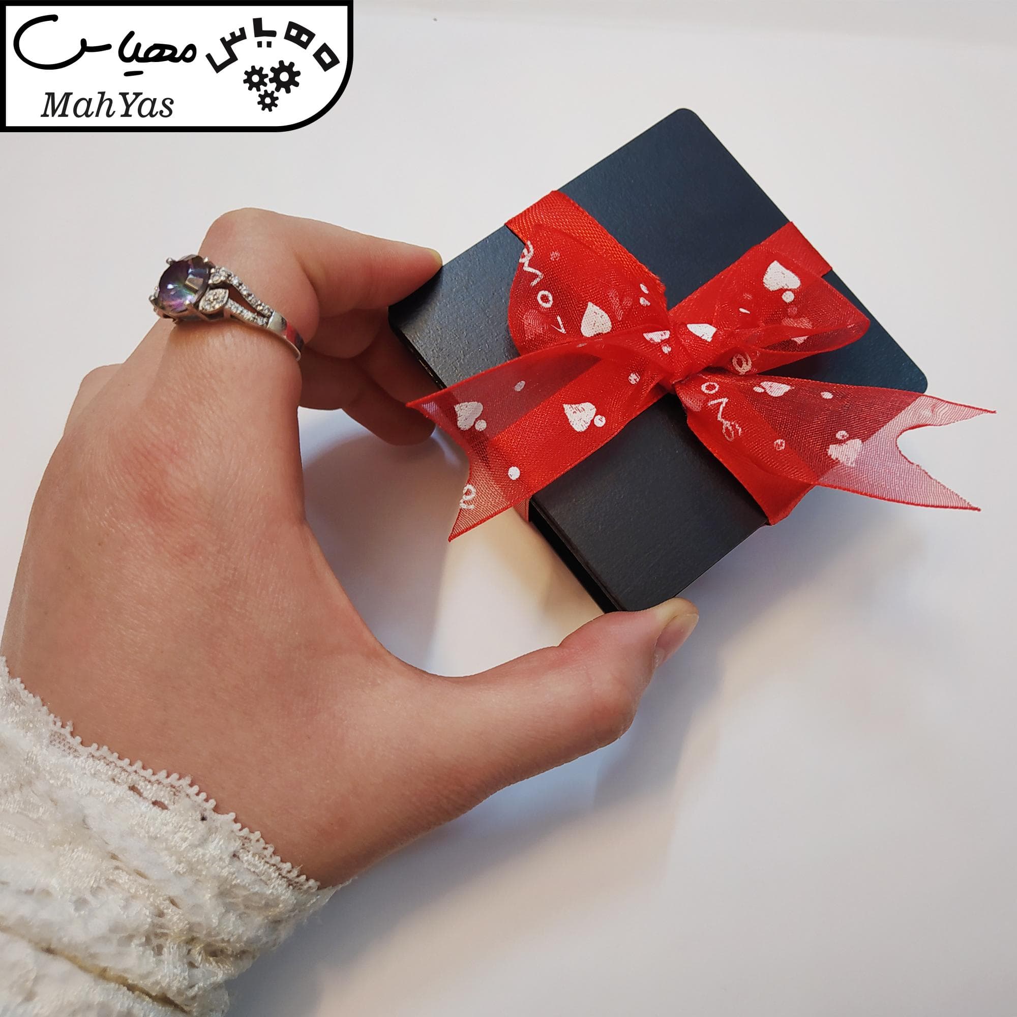 جعبه گل مصنوعی مدل عشق — تصویر ۷